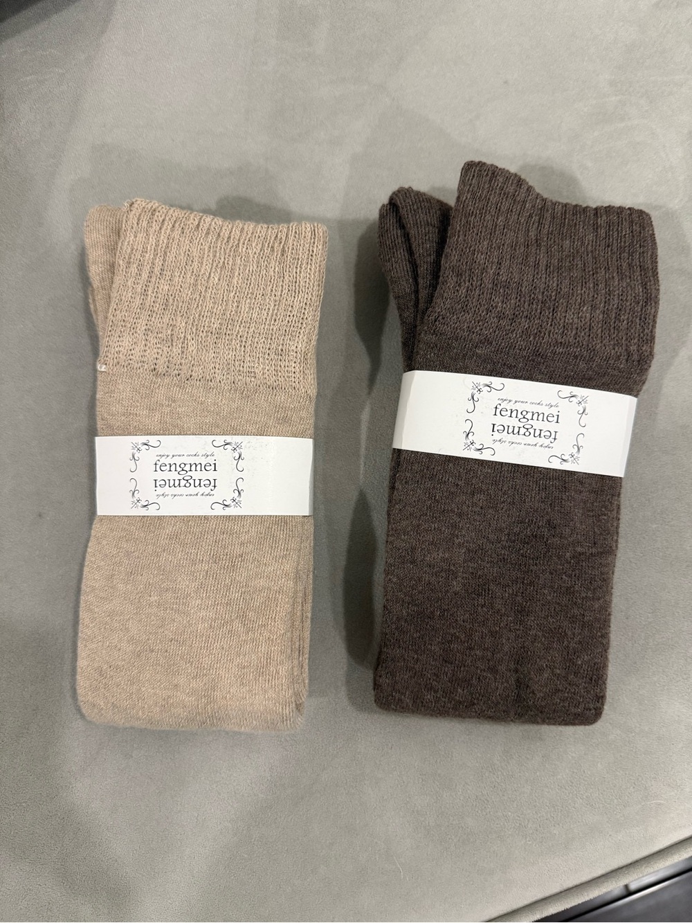 Fengmei Women's Two-Pack Crew Socks — Beige & Dark Brown